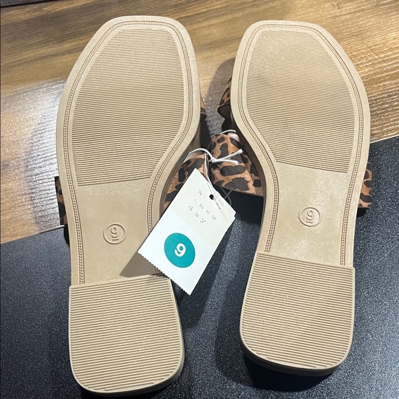 A New Day Brown Leopard Print Sandals - Picture 4 of 5